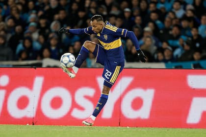 A qué hora juega Boca hoy