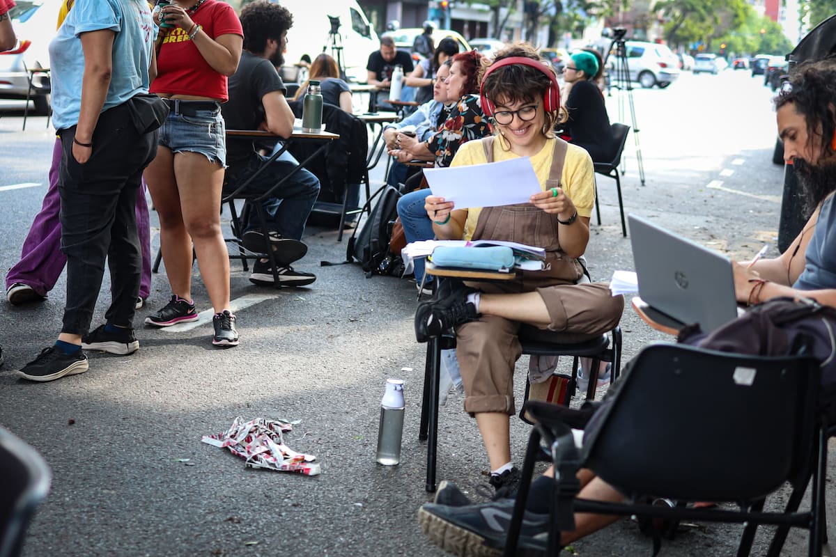 Ante los paros y las tomas, varios profesores y facultades aplicaron la modalidad virtual para no perder horas de clase o directamente tuvieron clases públicas