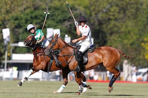 Ante Segundo Bocchino, un golpe de cogote de Camilo Castagnola, una vez más figura; La Natividad tuvo algún bache, pero fue contundente frente a La Irenita en su estreno en el Argentino Abierto como campeón defensor.