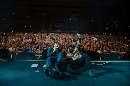 Ante una multitud, el x