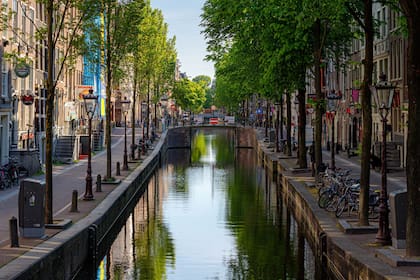 Ámsterdam: la tolerancia y la celebración del WorldPride definieron el perfil de la ciudad en 2026.