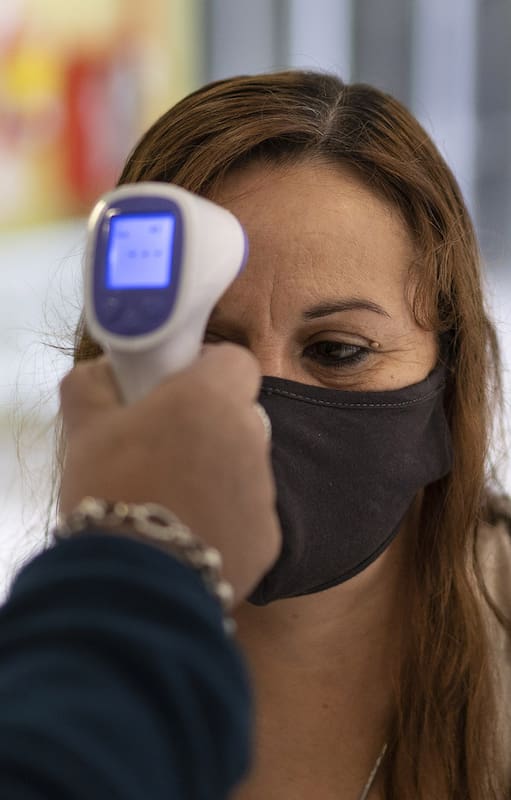 Antes de cualquier tipo de atención en consultorio, se buscará comprobar que los pacientes no tengan síntomas de coronavirus