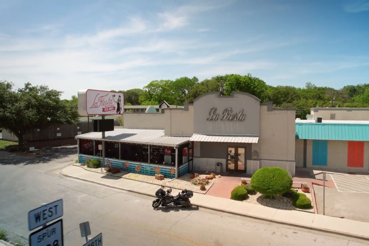 Antes de emigrar de México el patriarca familiar vendía maíz caliente en las calles y al llegar a Waco continuó trabajando en el rubro (lafiesta.com)