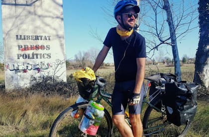 Antes de emprender viaje, Austin trabajaba para el Departamento de Vivienda y Desarrollo Urbano