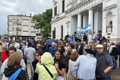 Municipio, Justicia y Campo – Batalla judicial: un juez ordenó que se pague la mitad de una polémica tasa de un partido bonaerense Municipio, Justicia y Campo – Batalla judicial: un juez ordenó que se pague la mitad de una polémica tasa de un partido bonaerense