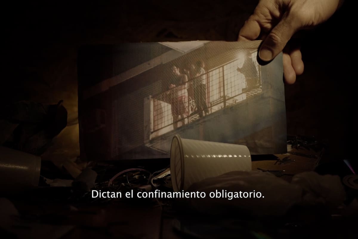Antes de la pandemia al director y cineasta Gerardo Naumann lo convocaron para montar un espectáculo en Suiza, allí estaba cuando se decretó la pandemia y todo dejó de ser como era. Chau, Europa da cuenta de ese proceso bajo el formato de trabajo en proceso