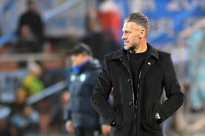 Antes de los penales frente a Temperley por Copa Argentina, Martín Demichelis hizo una arenga que se viralizaría por su falta de éxito; el entrenador de River no está, pero sí bajo severa observación de los hinchas tras la eliminación a manos de Temperley por Copa Argentina.