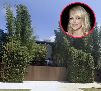 Antes de que el fuego la redujera a escombros, Anna Faris tenía una mansión situada en medio de un terreno de cuatro mil acres cuadrados. La estrella de Hollywood compró la casa por cinco millones de dólares después de separarse del actor de Jurassic World, Chris Pratt y vender la casa que compartían en Hollywood Hills. La casa de dos pisos y de arquitectura moderna era blanca, contaba con detalles de madera y tenía certificación LEED