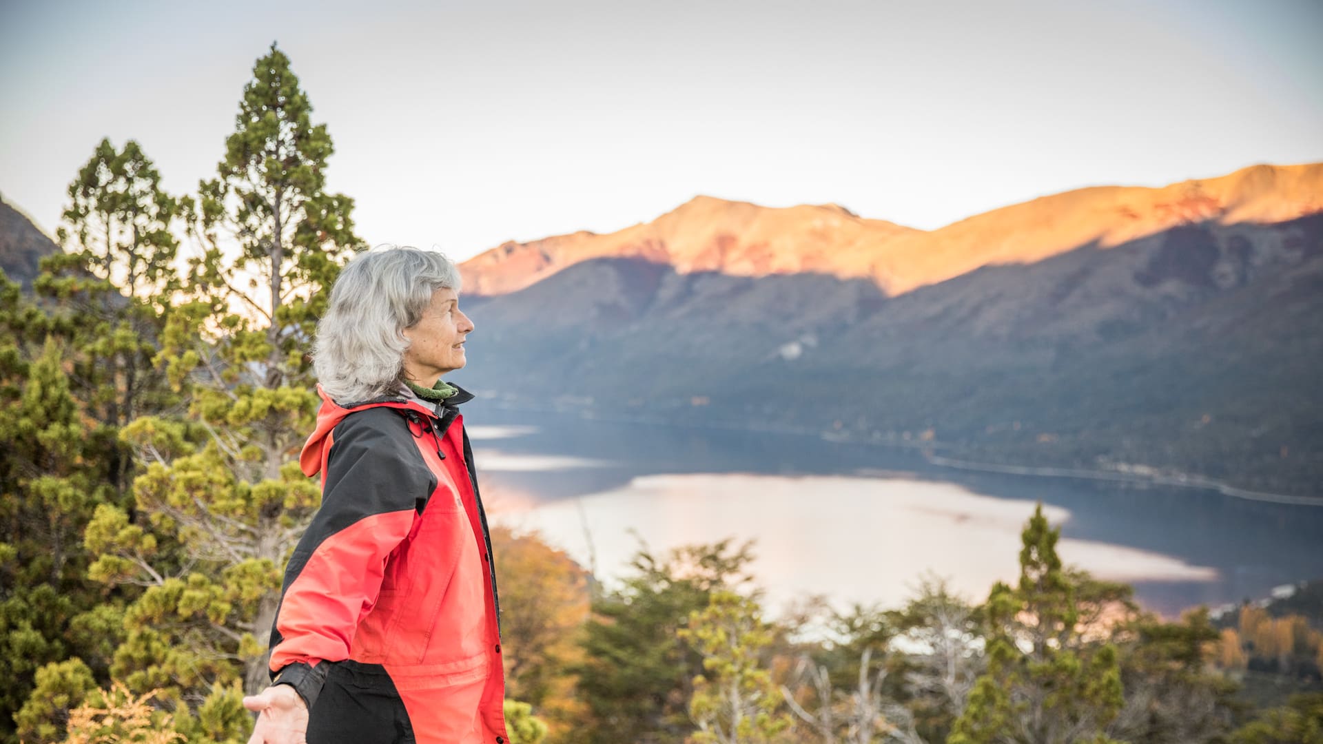 Antes de radicarse en la montaña, Evelyn trabajó como psicóloga y también estudió filosofía, biología, historia, religión, genética y antropología, entre otras formas posibles de explicar la vida en conexión con el ambiente.