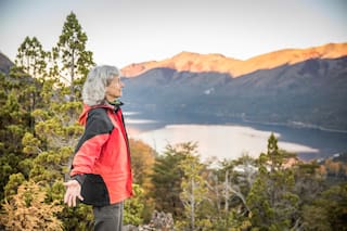 La psicóloga que se retiró en la Patagonia y hoy es dueña de un ecohotel de lujo