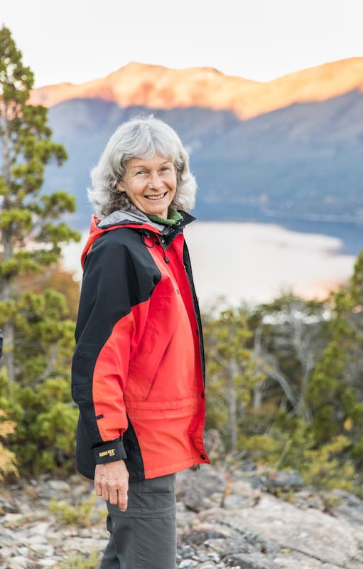 Antes de radicarse en la montaña, Evelyn trabajó como psicóloga y también estudió filosofía, biología, historia, religión, genética y antropología, entre otras formas posibles de explicar la vida en conexión con el ambiente.