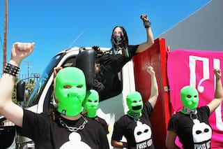 Pussy Riot habla de su música y cómo su activismo puede cambiar las cosas