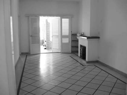 ANTES: El piso, en muy buen estado, fue conservado.