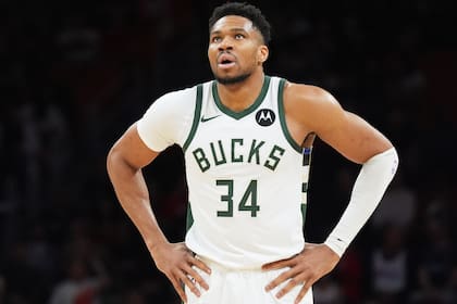 Antetokounmpo no jugará con los Bucks en Atlanta por esguince de tobillo izquierdo