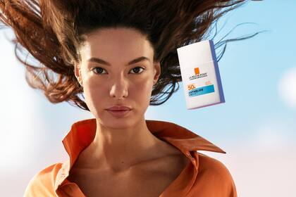 Anthelios UV Air: el protector solar que pesa cero gramos.