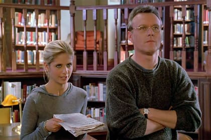 Anthony Head junto a Sarah Michelle Gellar