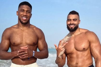 Anthony Joshua y Kevin Latif Ayodele Latz