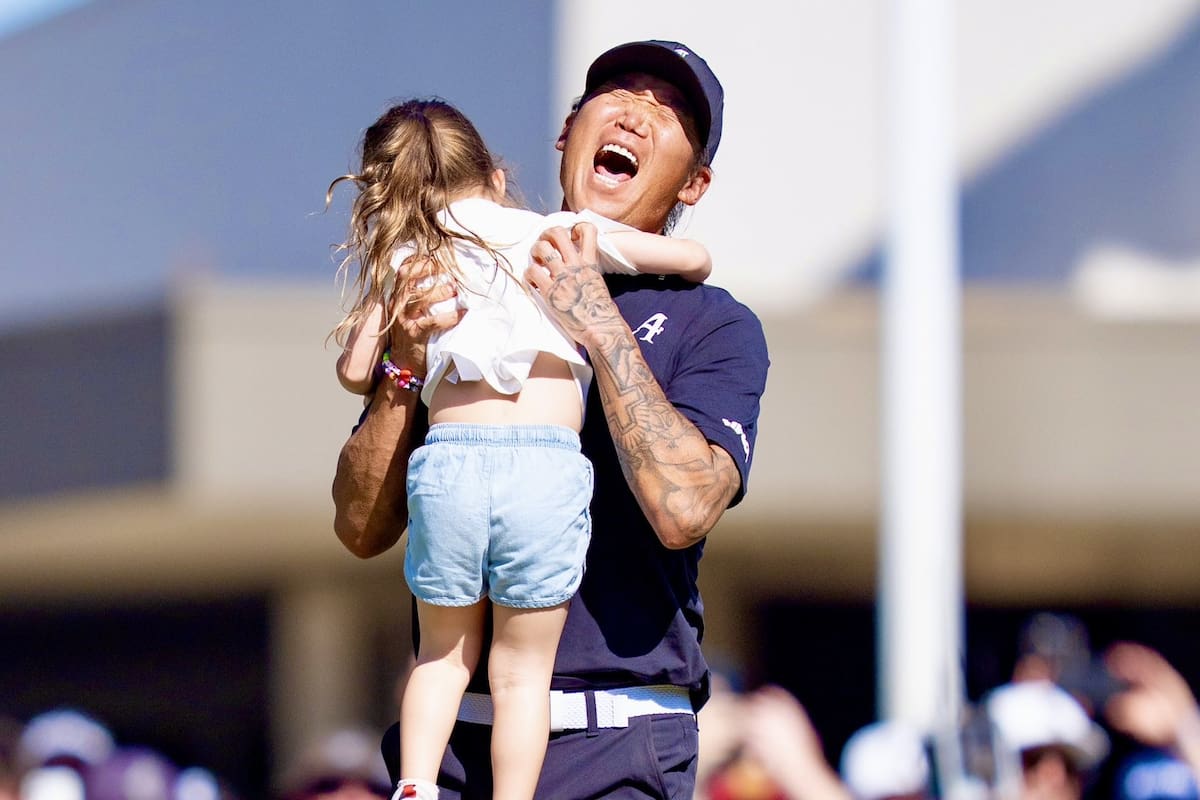 Anthony Kim y el festejo con su pequeña hija Bella