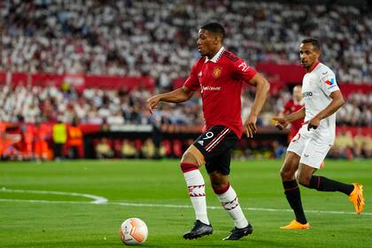 Anthony Martial no gravitó durante su estadía en el campo de juego; se retiró con una molestia muscular