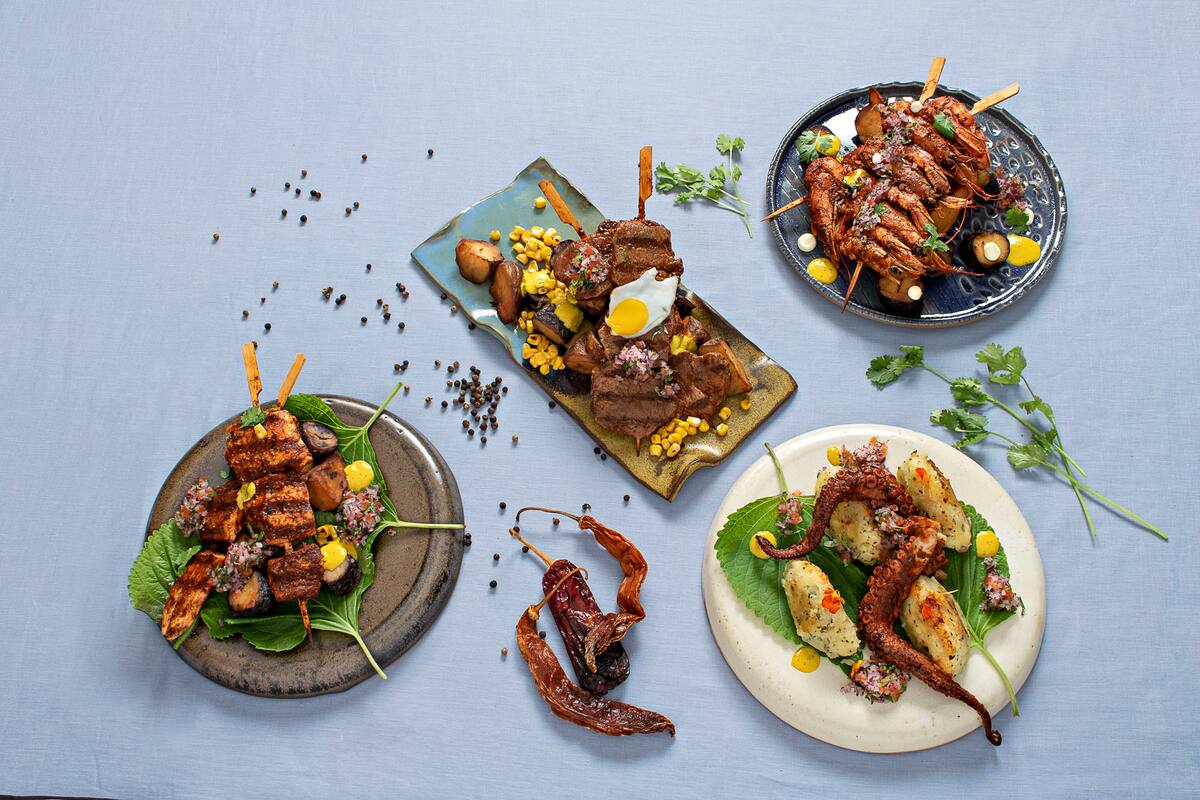 Anticuchos de mariscos, de langostinos, de lomo o de corazón. Todo vale en la cocina de SUMAQ