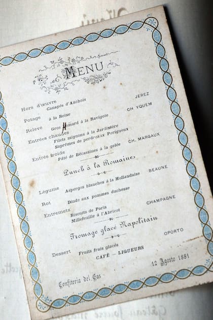 Antiguo menú de la Confitería del Gas de 1881.
