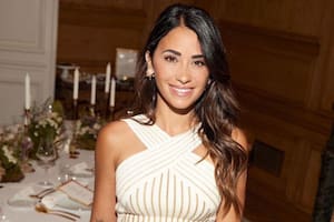 Anto Roccuzzo eligió un look total white para su llegada a Miami junto a Lionel Messi