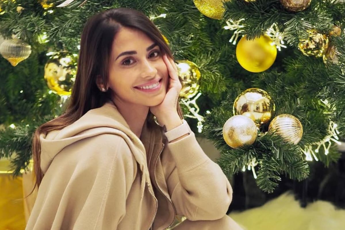 Anto Roccuzzo le mostró a sus seguidores cómo es el arbolito de Navidad que tienen en Miami (Foto: Instagram @antonelaroccuzzo)