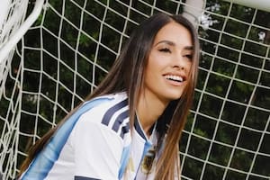 Anto Roccuzzo sorprendió con un look albiceleste y encendió las redes
