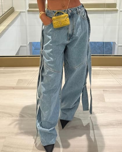 Anto Roccuzzo sorprendió con un mini bolso de más de tres millones de pesos (Foto: Instagram(@antonelaroccuzzo)