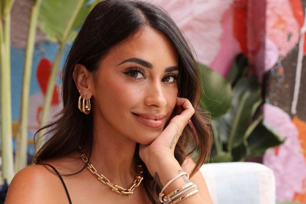 Anto Roccuzzo sorprendió en redes sociales con su look canchero y a la moda para compartir una gran noticia (Foto: Instagram @antonelaroccuzzo)