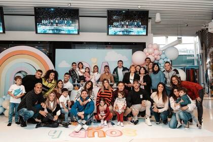 Anto Roccuzzo y Leo Messi estuvieron en el cumpleaños de la hija de Di María