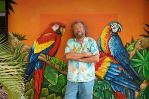 Antoine cuenta por qué cambió los sets de TV y los estudios de grabación por la vida de navegante solitario