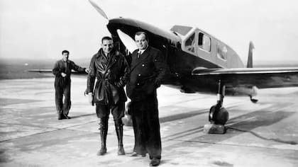 Antoine de Saint-Exupéry era considerado un héroe de la aviación