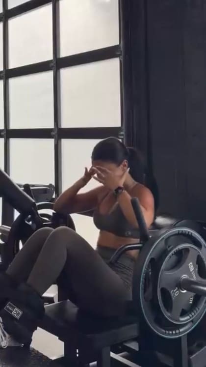 Antonela Roccuzzo incorpora el hip thrust para trabajar la fuerza de la cadera