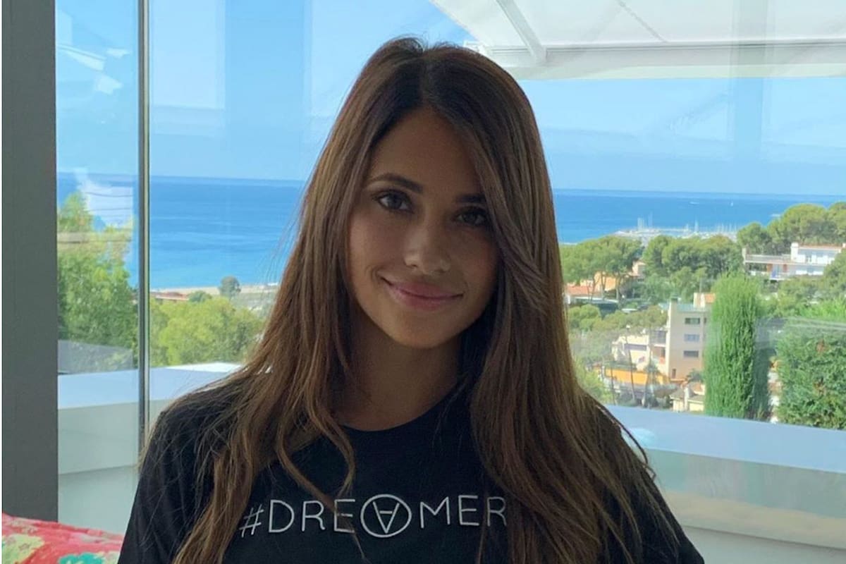 Antonela Roccuzzo, la esposa de Lionel Messi, es una celebridad que brilla con luz propia.