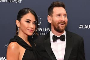 Antonela Roccuzzo y Lionel Messi disfrutaron de la noche de Miami y se robaron todas las miradas con sus outfits (Foto: Instagram @antonelaroccuzzo)