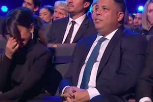 Antonela Roccuzzo y Lionel Messi se sentaron al lado de Ronaldo; mientras hablaba Tula, "la primera dama" no pudo ocultar su expresión