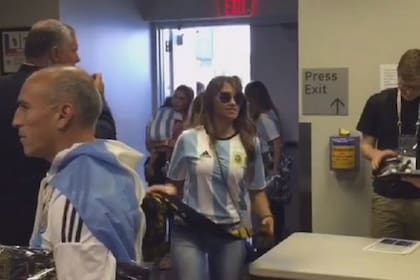 Antonella llega al estadio MetLife