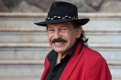 La sonrisa que lo define a este hombre padre de veinte hijos que logró récords de venta de discos