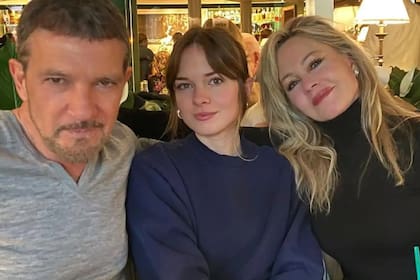 Antonio Banderas junto a su exesposa Melanie Griffith y la hija de ambos, Stella del Carmen