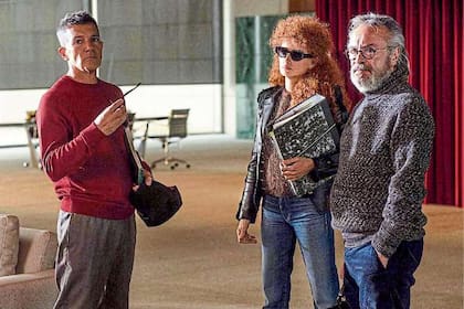 Antonio Banderas, Penélope Cruz y Oscar Martínez, en pleno rodaje