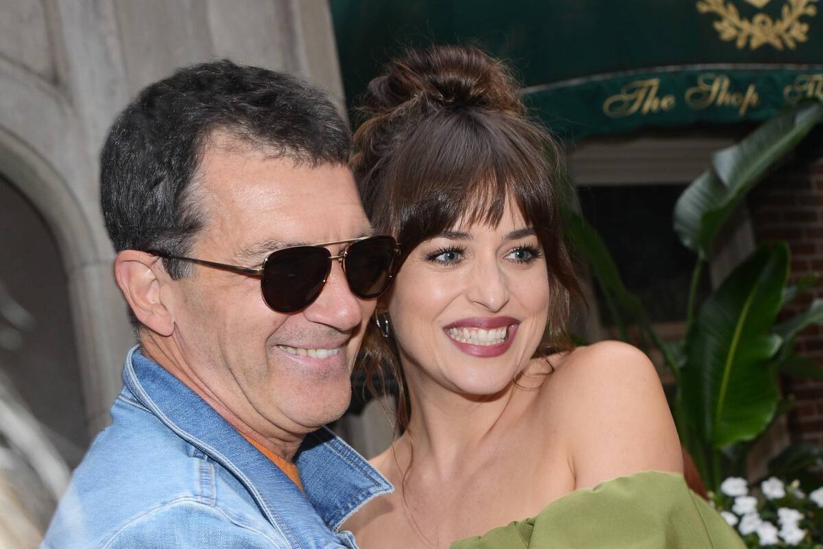 Antonio Banderas y Dakota Johnson