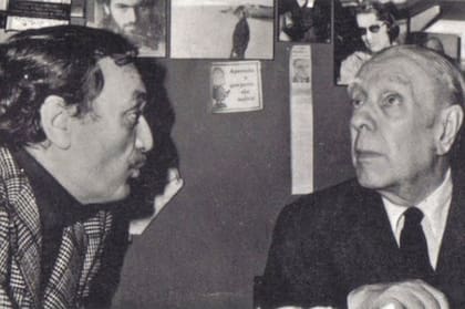 Antonio Carrizo y Jorge Luis Borges, en tiempos de las memorables charlas que compartieron en Radio Rivadavia