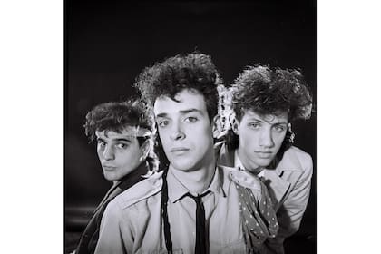 Antonio Massa inauguró su estudio en Av. Corrientes y Azcuénaga con una producción de Soda stereo