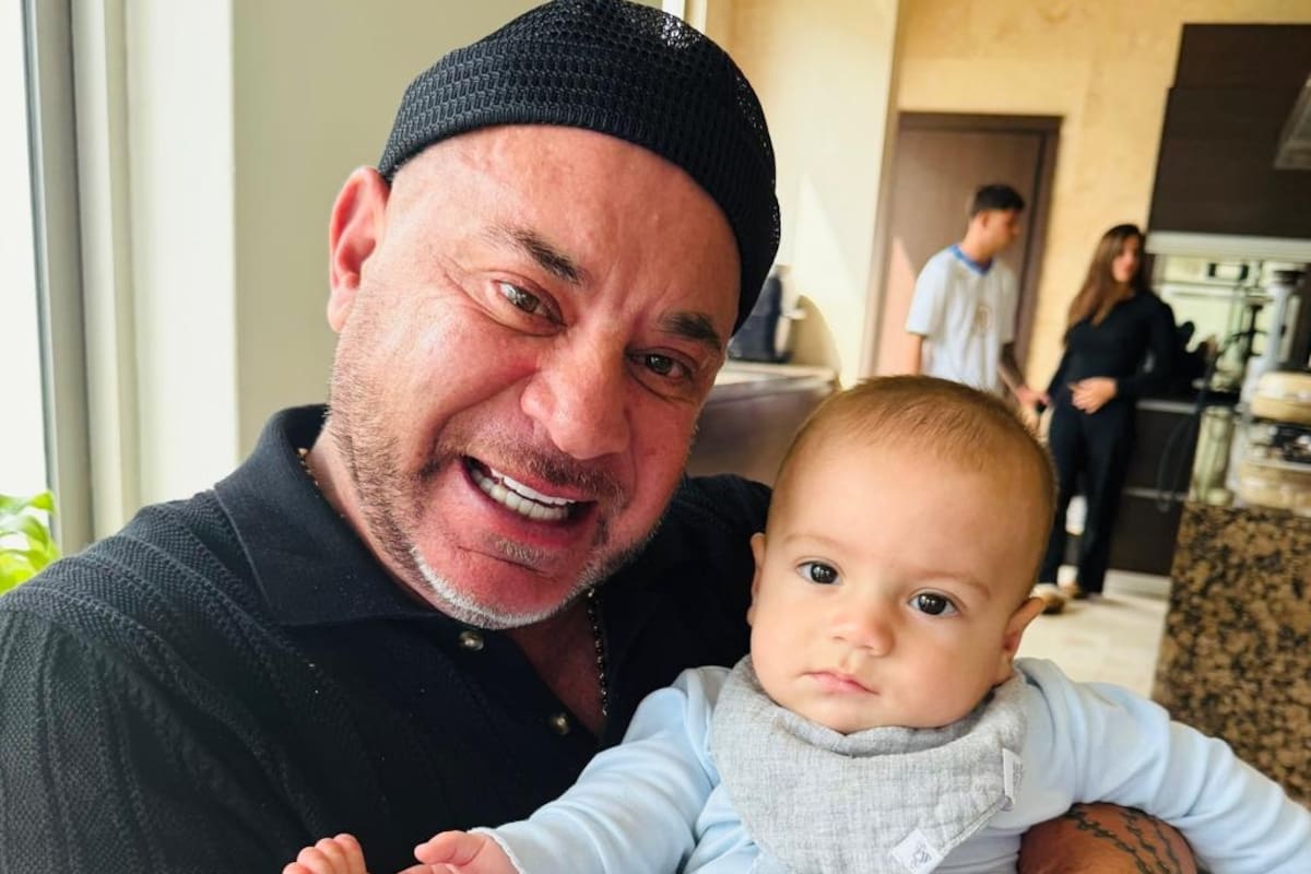 Antonio Mohamed, con su nieto Adonis; el entrenador de Toluca es el más ganador en la historia del club (Gentileza: Antonio Mohamed)