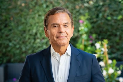 Antonio R. Villaraigosa recibió el apoyo de Karen Bass en su candidatura a gobernador de California en 2026