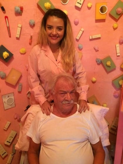 Antonio Seguí en La Menesunda, obra de Marta Minujín