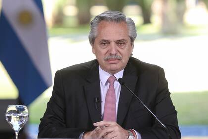El presidente, Alberto Fernández dejó un mensaje a los ciudadanos antes del día del amigo: "Lo mejor es que los saluden a la distancia"