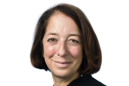 Anya Schiffrin: "Es necesario que exista una regulación sobre la aplicación de los derechos de autor. Francia está a la cabeza con las multas masivas a Google"