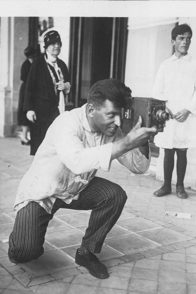 Fotógrafo en acción en Mar del Plata.